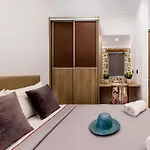 Sea View Apartment Tsoukaládhes