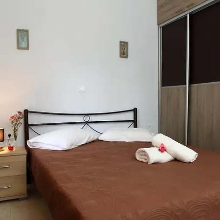 Sea View Apartment Tsoukaladhes