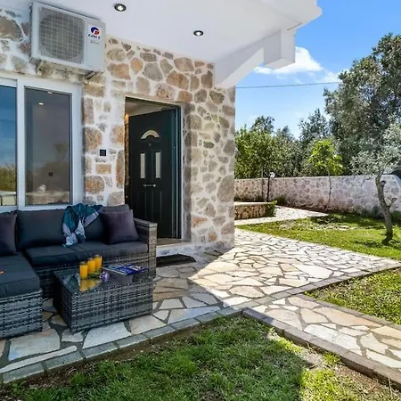 Апартаменты Sea View Цукаладес