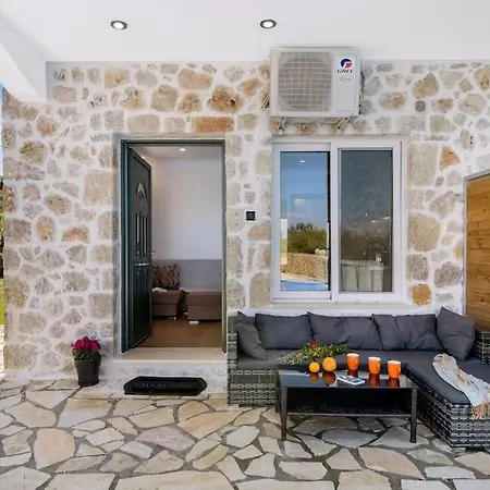 Sea View Апартаменты Цукаладес