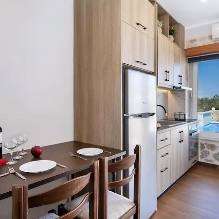 Апартаменты Sea View Цукаладес